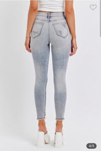 Load image into Gallery viewer, Denim High Rise Lyla
